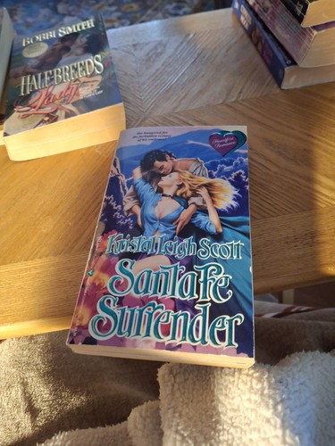 Santa surrender kristal - by,