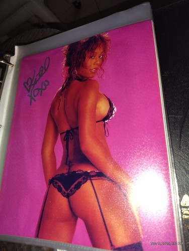 Kristal marshall signed - marshall, 8x10